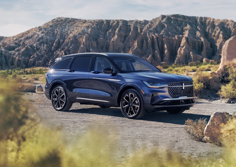 A 2024 Lincoln Nautilus® SUV is parked in a desert national park. | Ted Russell Lincoln in Knoxville TN