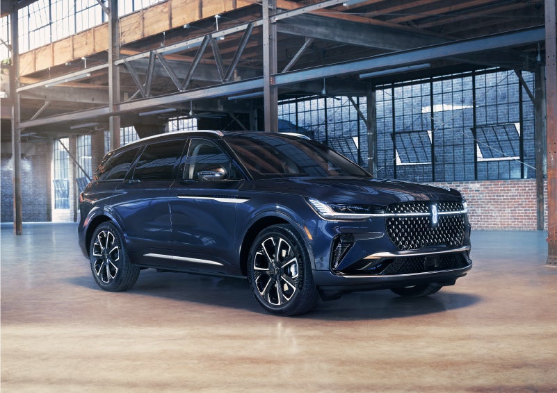 A 2024 Lincoln Nautilus® SUV is parked in an industrial space. | Ted Russell Lincoln in Knoxville TN